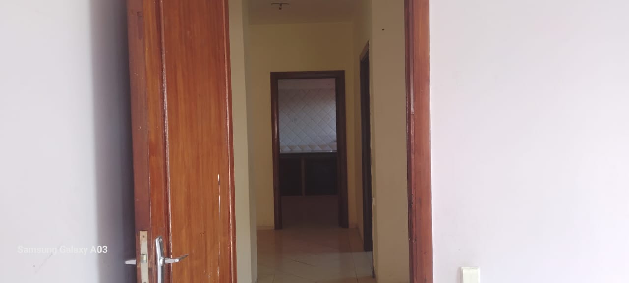 Marrakech Expert Immo vous propose à la location un bel appartement de 95 m² situé sur l’Avenue Allal El Fassi