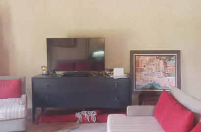 Marrakech Expert Immo vous propose à la vente un somptueux appartement meublé en rez-de-jardin – Palmeraie – Grand luxe