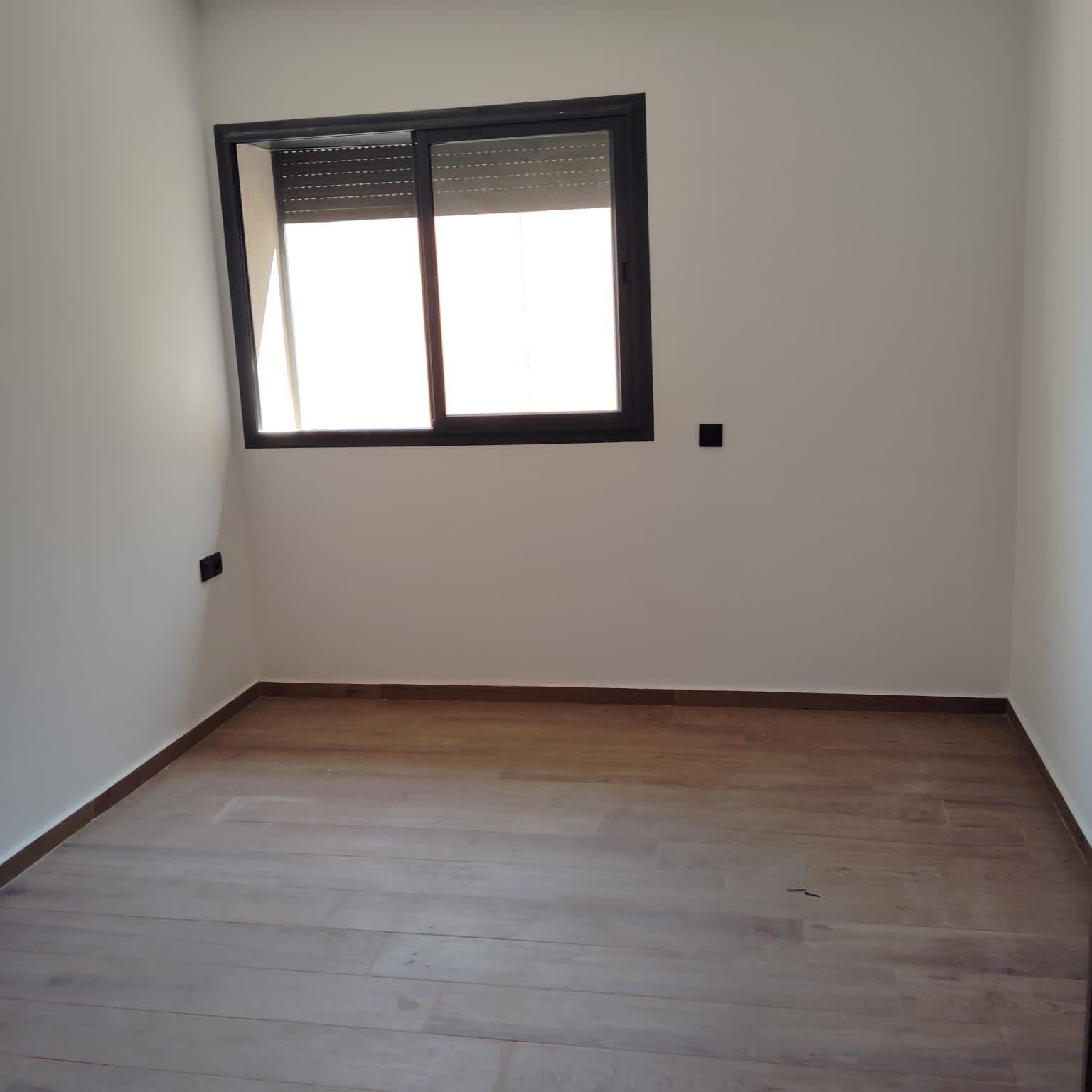 Marrakech Expert Immo vous propose ce charmant studio à vendre, situé dans l’un des quartiers les plus recherchés de Mar