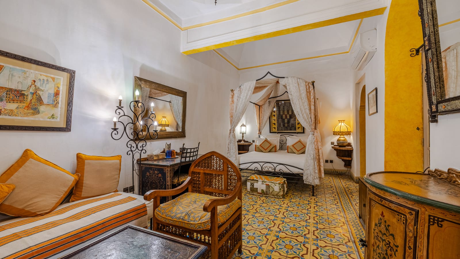 RIAD D’EXCEPTION AVEC PISCINE ET VUE PANORAMIQUE SUR LE PALAIS EL BADIÎ – KASBAH, MARRAKECH