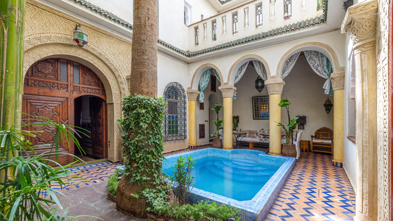 RIAD D’EXCEPTION AVEC PISCINE ET VUE PANORAMIQUE SUR LE PALAIS EL BADIÎ – KASBAH, MARRAKECH