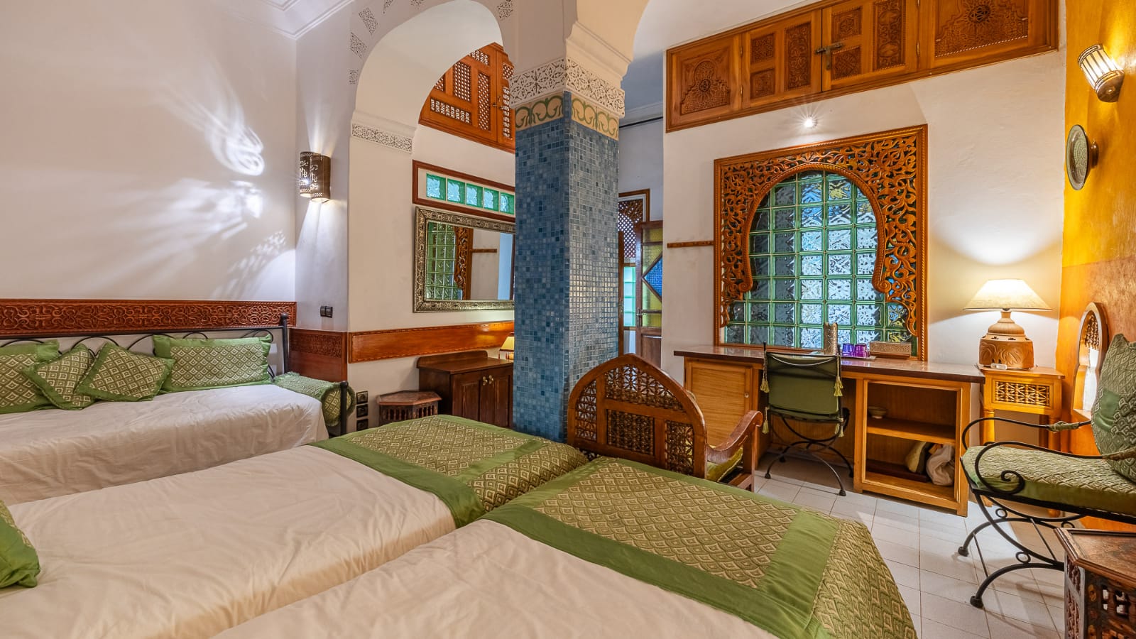 RIAD D’EXCEPTION AVEC PISCINE ET VUE PANORAMIQUE SUR LE PALAIS EL BADIÎ – KASBAH, MARRAKECH