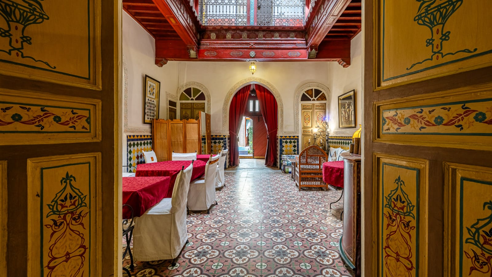 RIAD D’EXCEPTION AVEC PISCINE ET VUE PANORAMIQUE SUR LE PALAIS EL BADIÎ – KASBAH, MARRAKECH