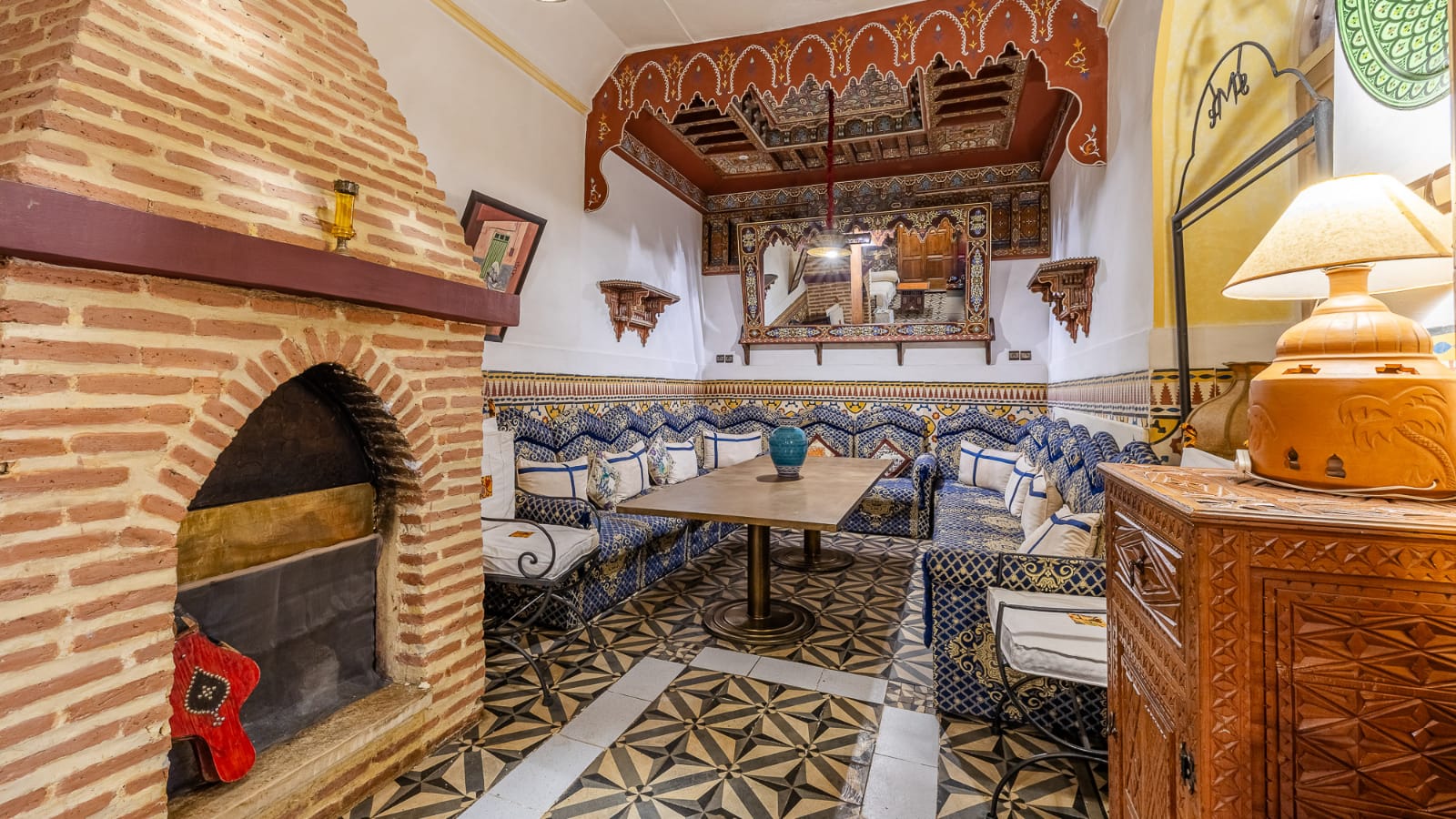 RIAD D’EXCEPTION AVEC PISCINE ET VUE PANORAMIQUE SUR LE PALAIS EL BADIÎ – KASBAH, MARRAKECH