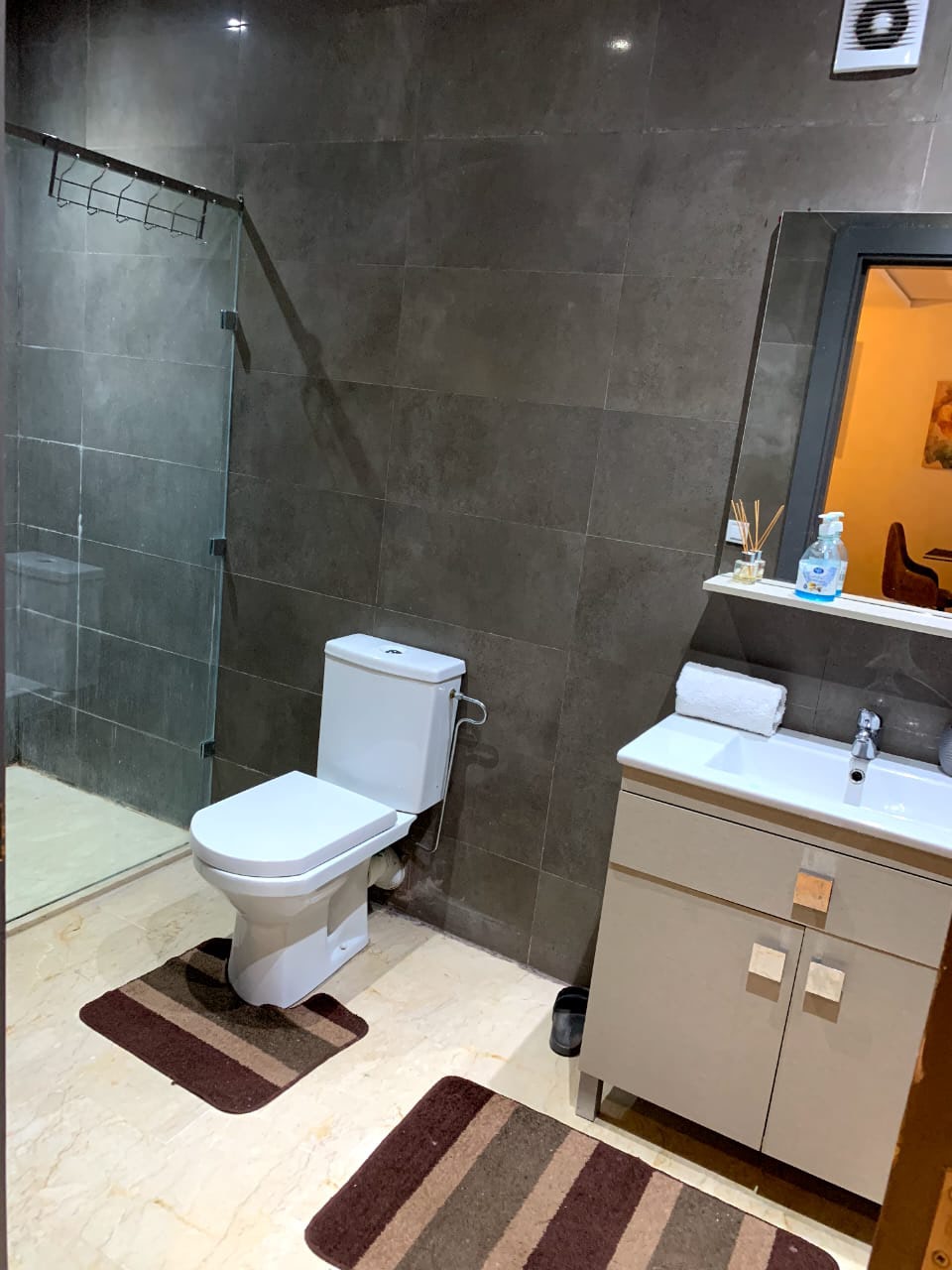 STUDIO MEUBLÉ HAUT STANDING À LOUER AU CŒUR DE GUÉLIZ – MARRAKECH