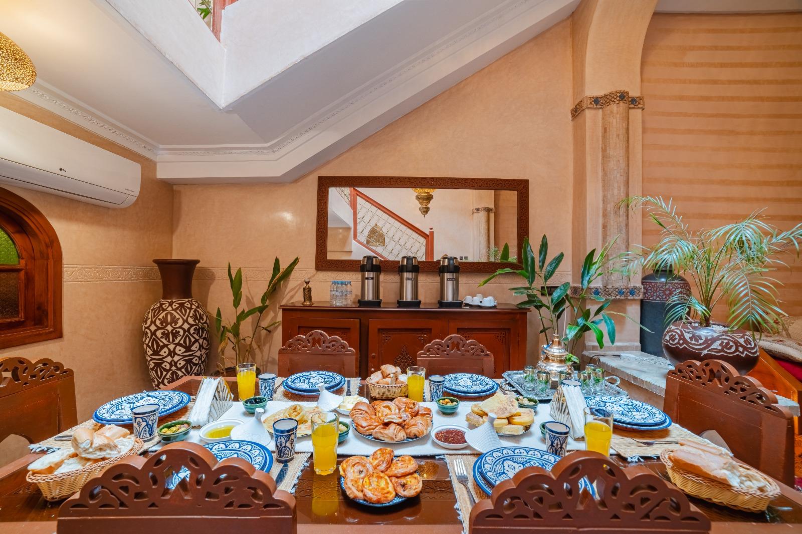 RIAD TITRÉ DE CHARME À VENDRE – KARYA PRIVÉE, MARRAKECH