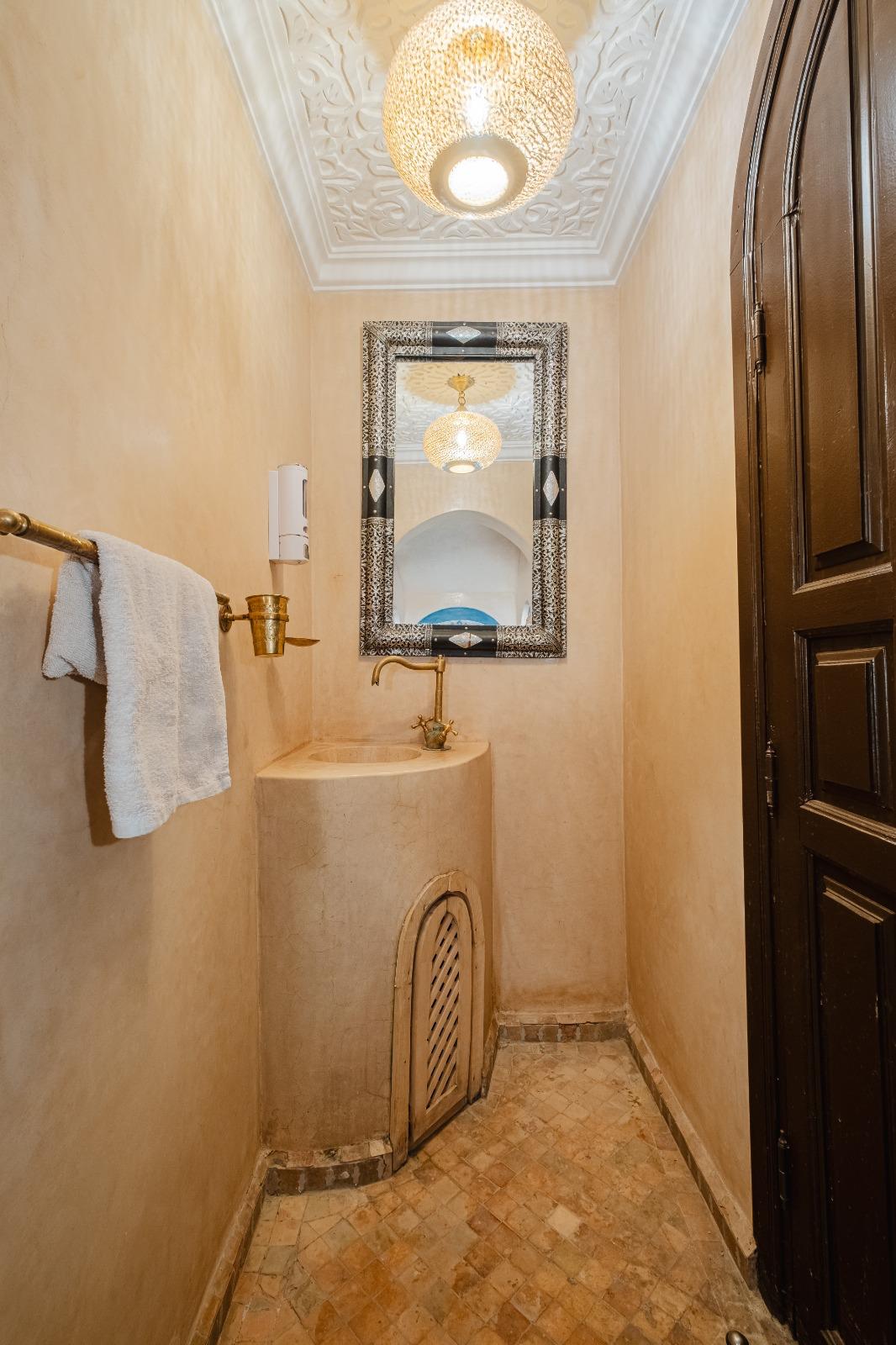 RIAD TITRÉ DE CHARME À VENDRE – KARYA PRIVÉE, MARRAKECH