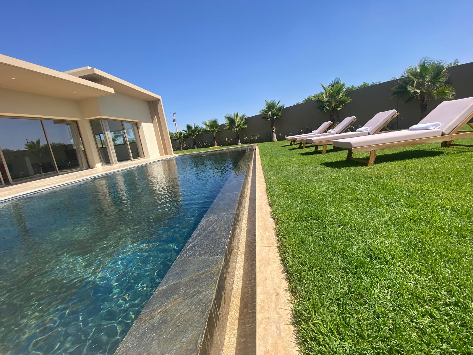 VILLA DE PRESTIGE MEUBLÉE À LOUER – AUTORISATION DE SOUS-LOCATION – ROUTE DE OUARZAZATE, MARRAKECH