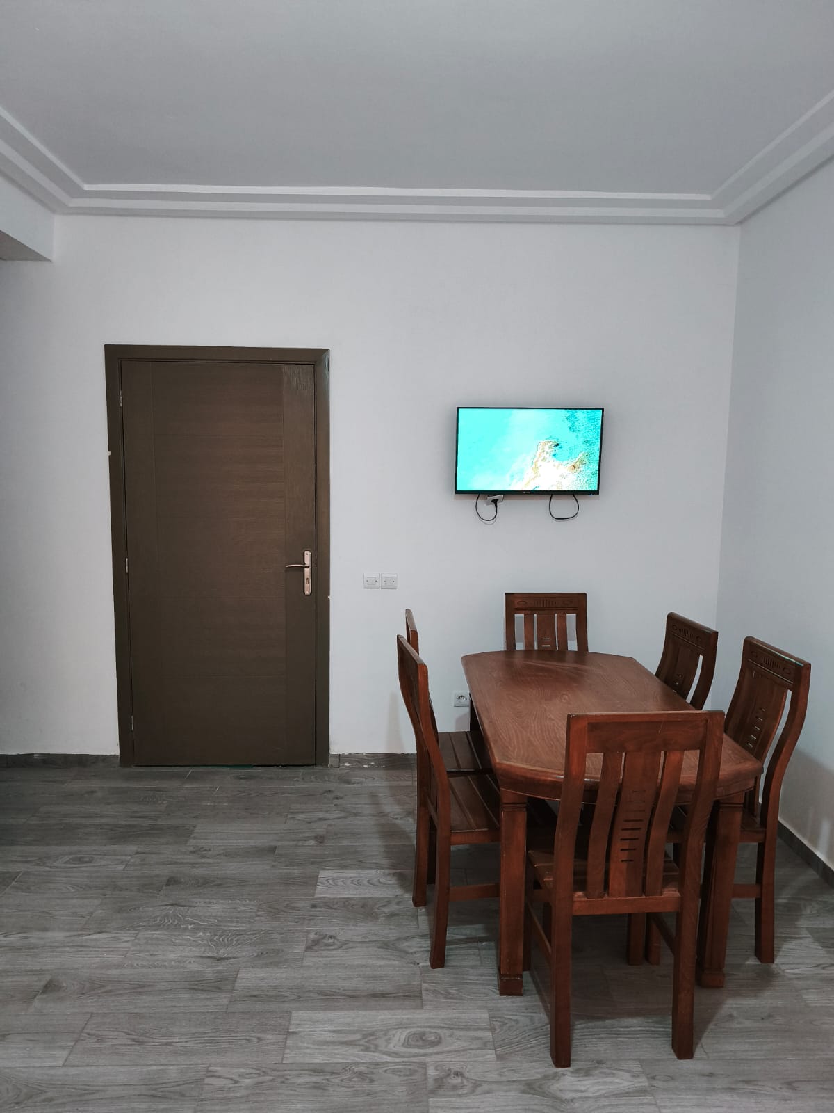 APPARTEMENT MEUBLÉ À LOUER