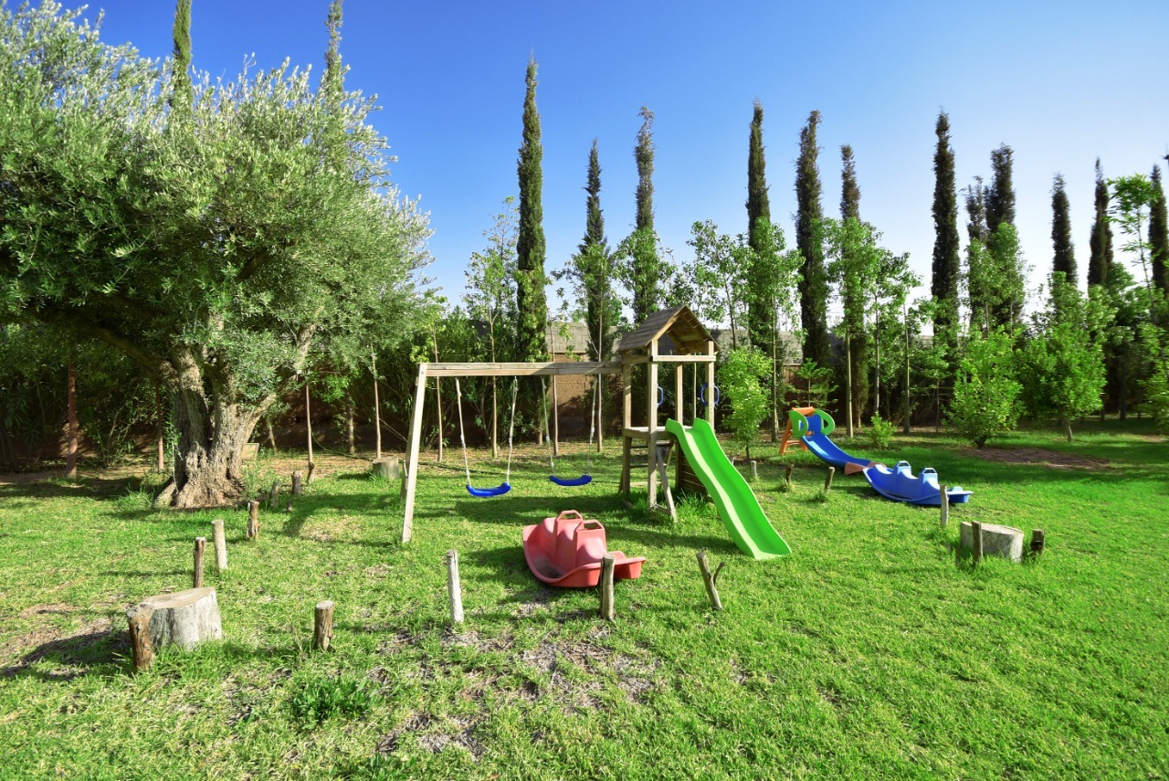 MAISON D’HÔTES / VILLA TOURISTIQUE À VENDRE