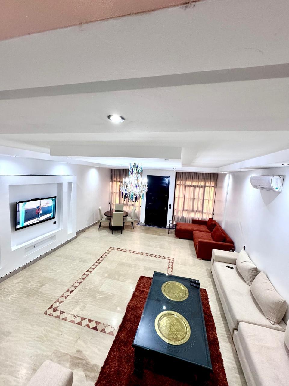 VILLA DE LUXE MEUBLÉE À LOUER – À PROXIMITÉ DE L’ÉCOLE AMÉRICAINE DE MARRAKECH
