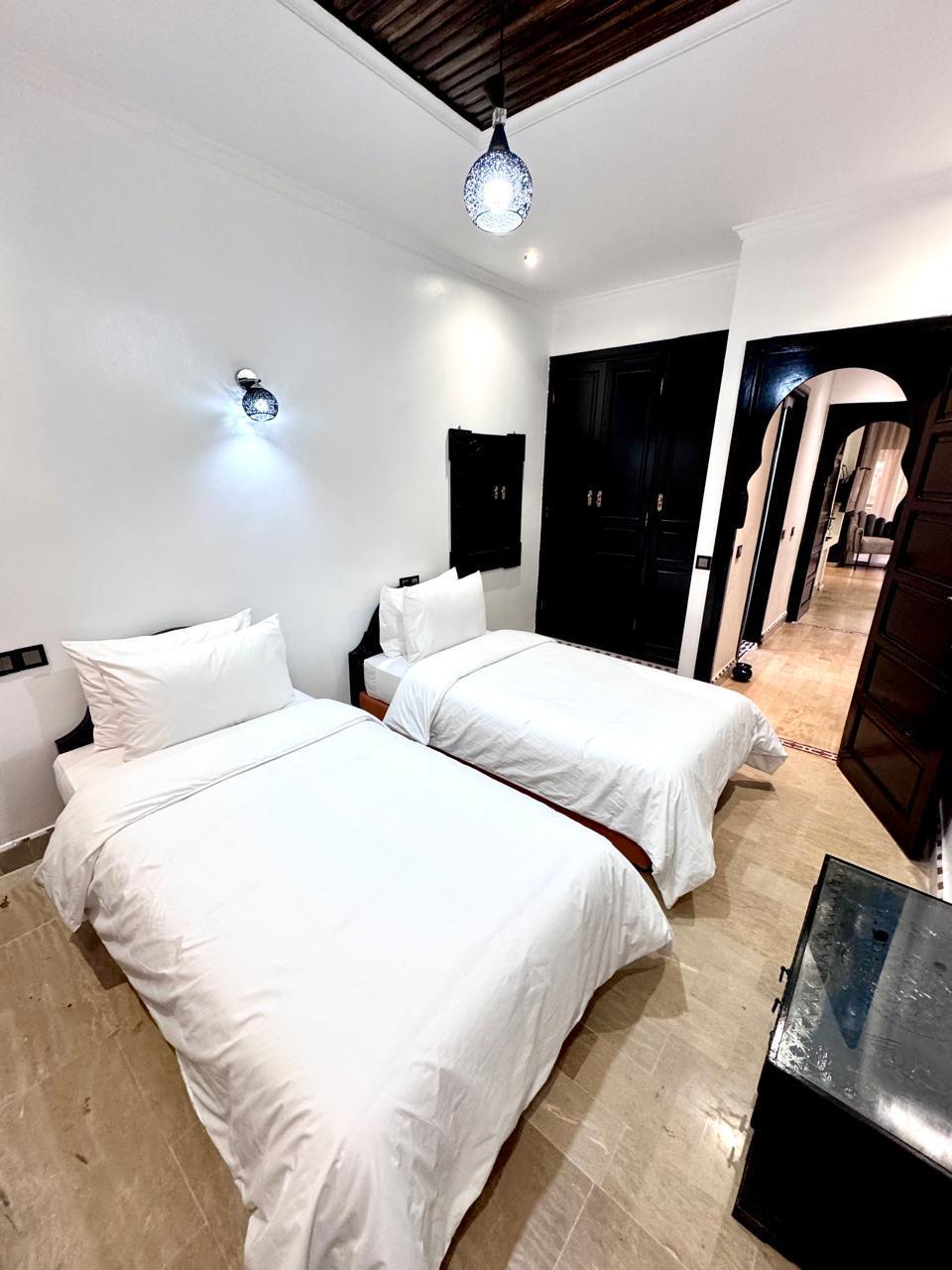 VILLA DE LUXE MEUBLÉE À LOUER – À PROXIMITÉ DE L’ÉCOLE AMÉRICAINE DE MARRAKECH