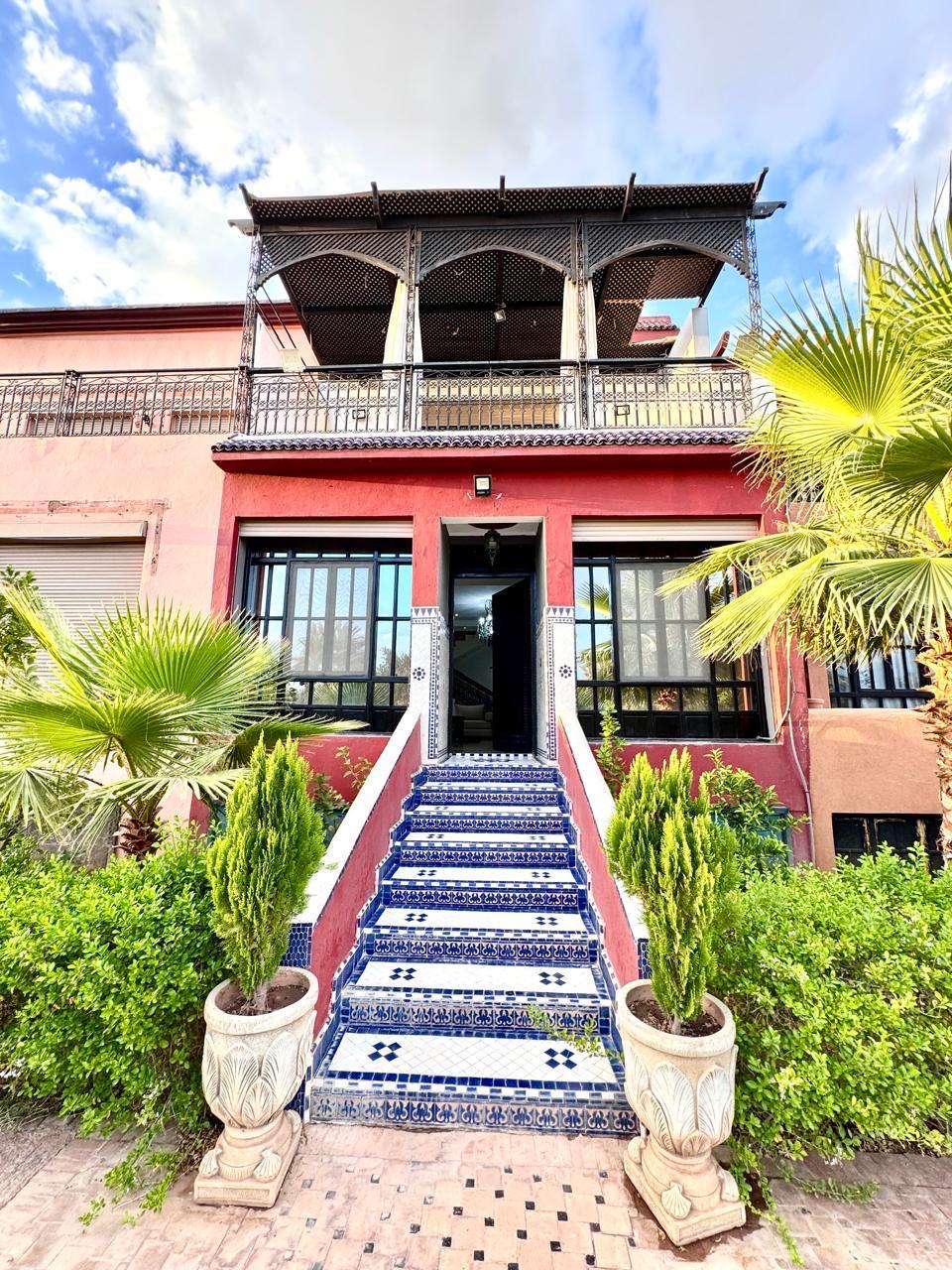 VILLA DE LUXE MEUBLÉE À LOUER – À PROXIMITÉ DE L’ÉCOLE AMÉRICAINE DE MARRAKECH