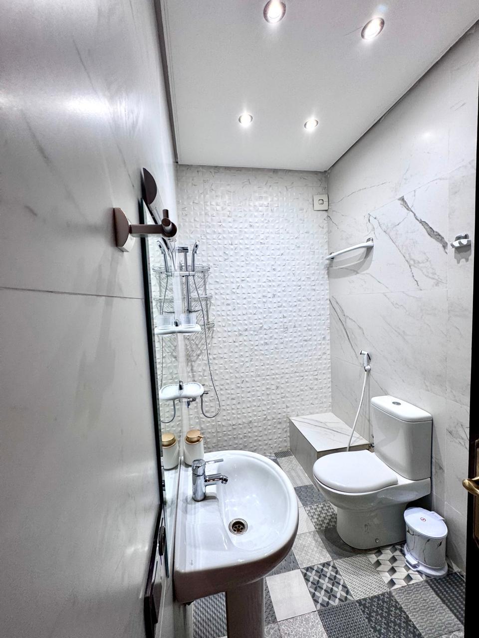 VILLA DE LUXE MEUBLÉE À LOUER – À PROXIMITÉ DE L’ÉCOLE AMÉRICAINE DE MARRAKECH