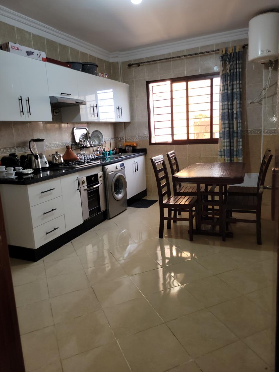 APPARTEMENT MEUBLÉ À LOUER – À PROXIMITÉ IMMÉDIATE DE SUP DE CO, MARRAKECH